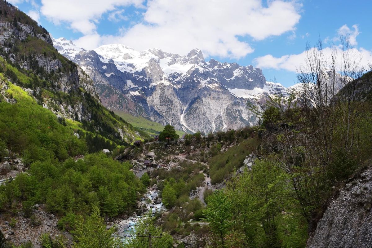 アルバニア北部のテスの村
