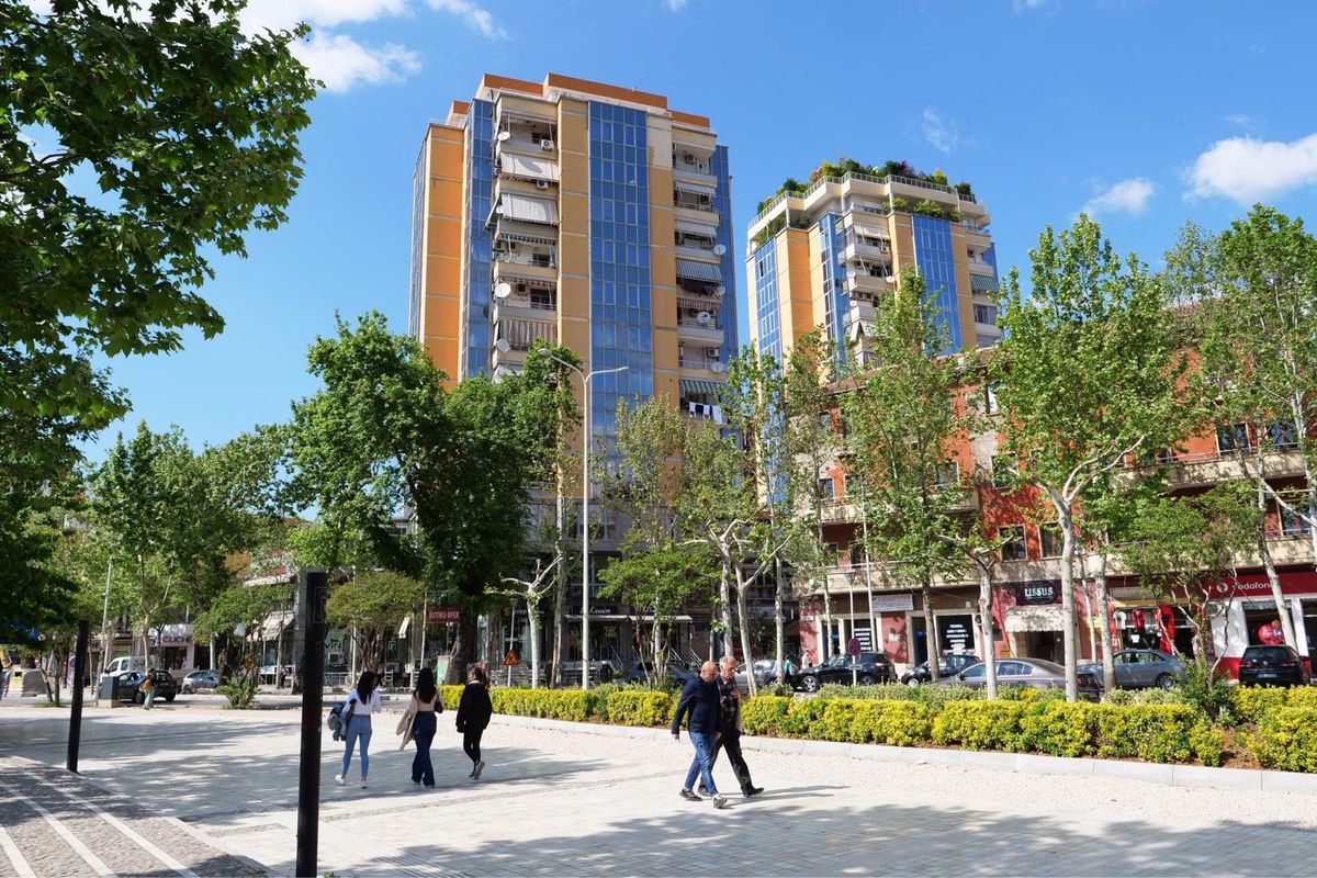 ティラナの街並み