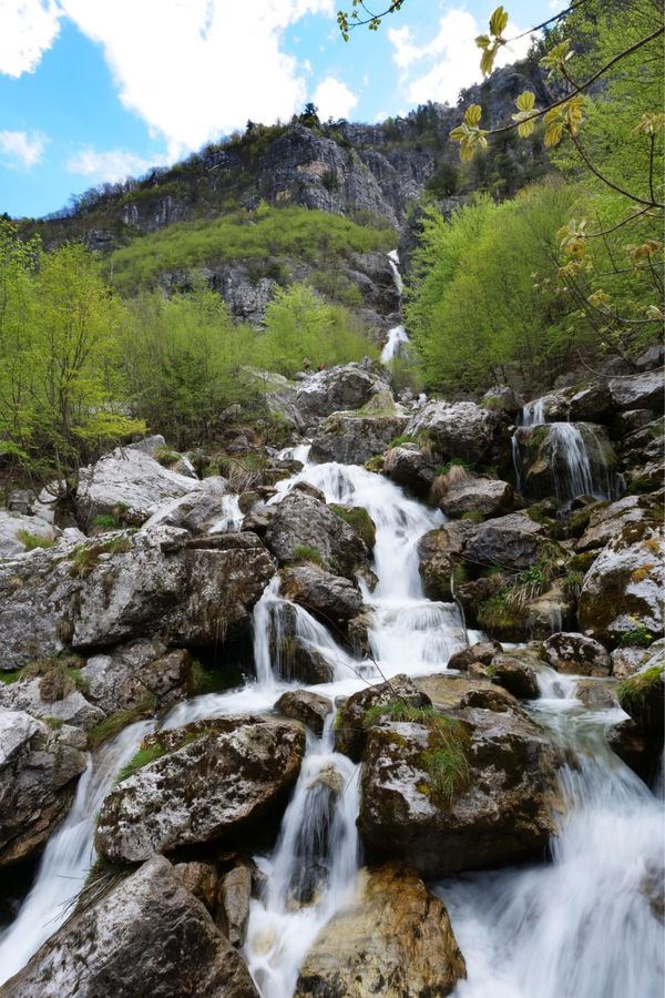 マケドニア共和国・Ohrid「バルカン半島旅行」の写真：テスの町からトレッキング
