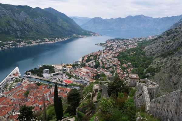 マケドニア共和国・Ohrid「バルカン半島旅行」の写真：コトルの高台へ