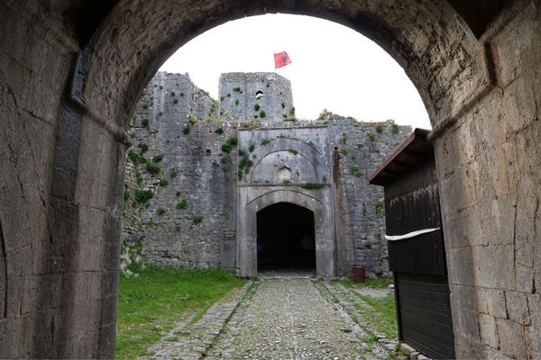 マケドニア共和国・Ohrid「バルカン半島旅行」の写真：ショコドラ城
