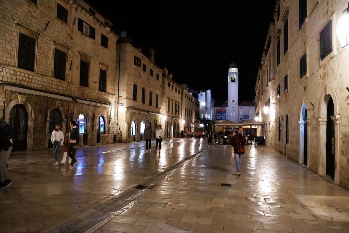 夜のドゥブロヴニク