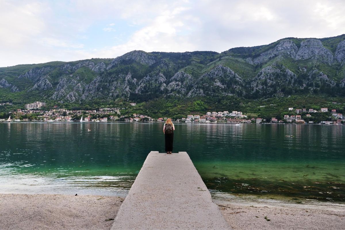 モンテネグロのコトルの海沿い