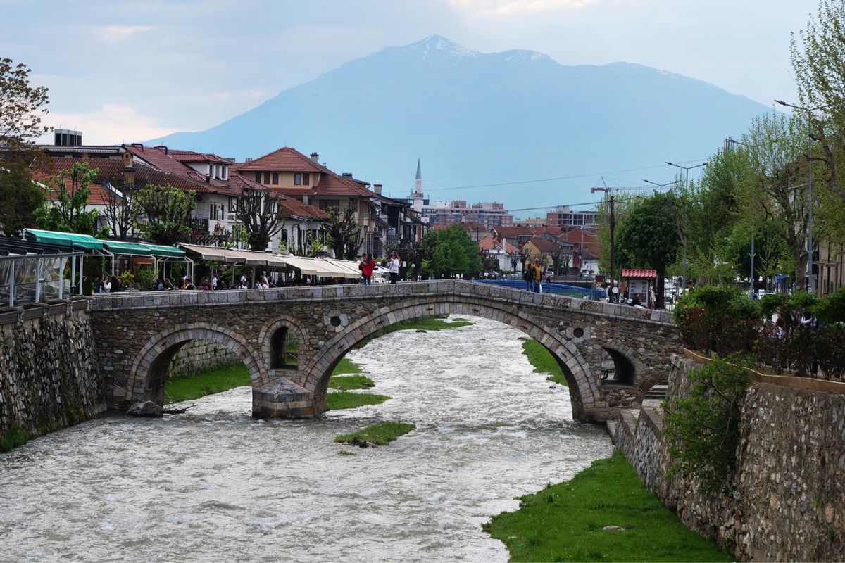 プリズレン中心部の川
