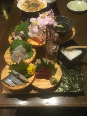 弘前観光
文化財が多くて、和洋折衷を取り組んだ街でした。
居酒屋の料理が全...