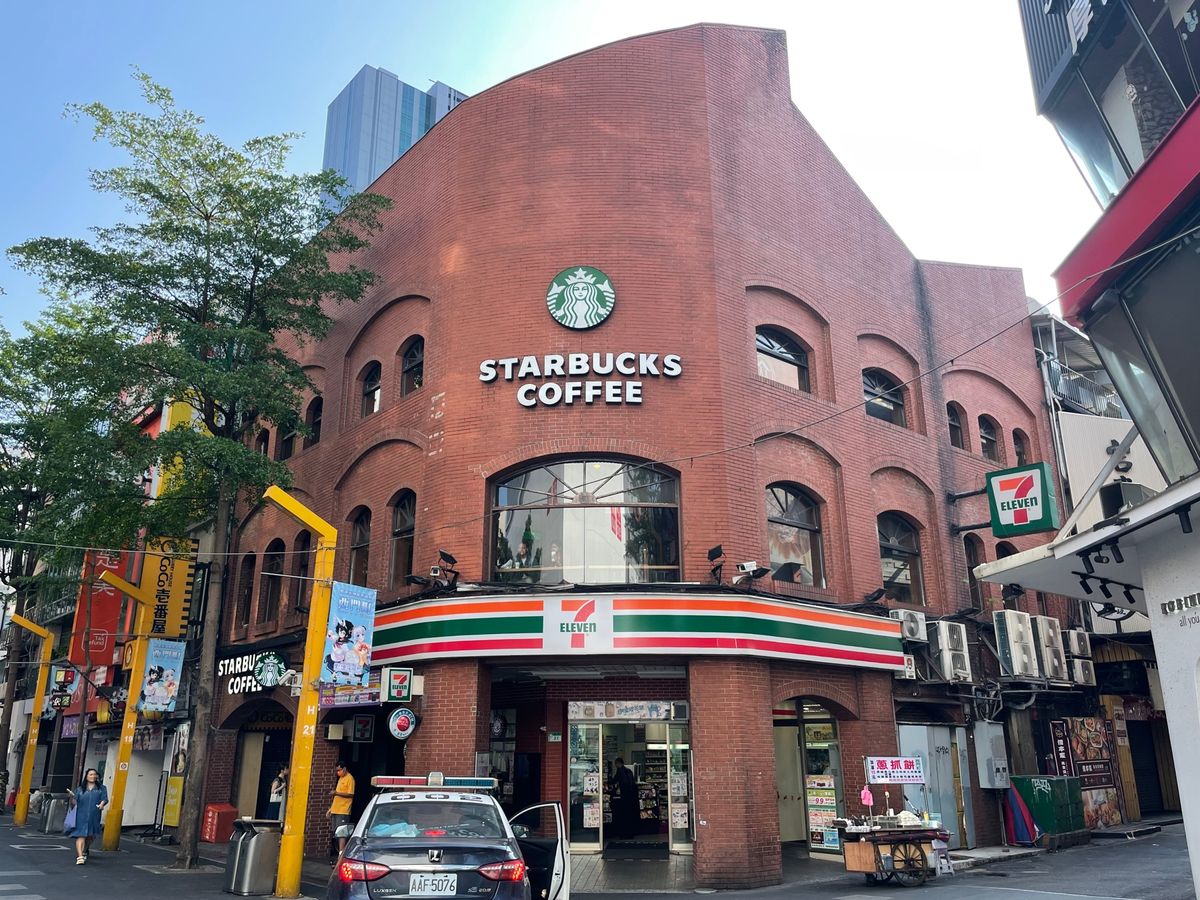 5/2
台北スタバ巡り
台湾スタバは今年25周年
レトロな建物がいい感じ