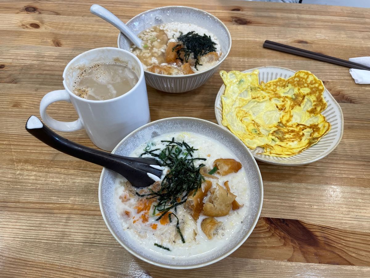 5/1
台北101近辺でグルメ
上海邵師傅湯包のチーズ小籠包、老漿家朝食、...