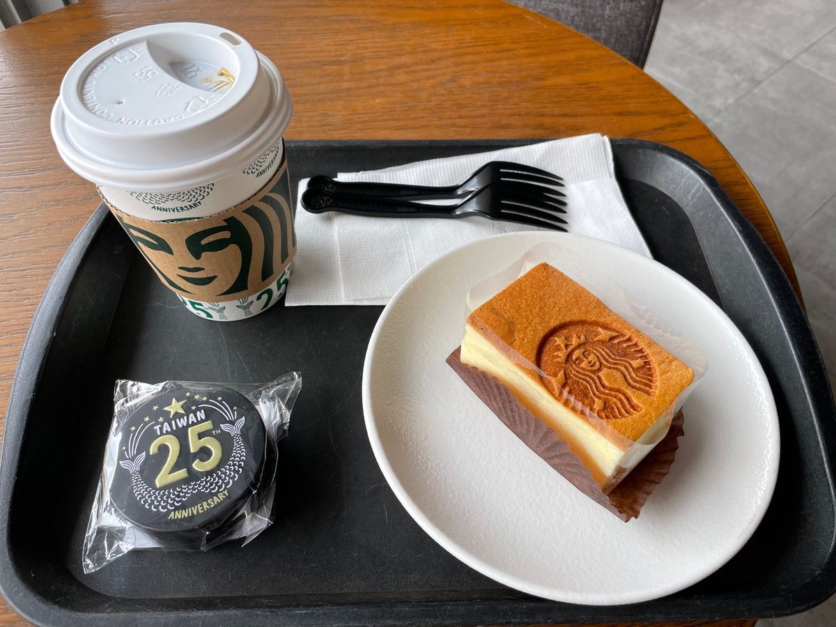 4/30
高鐵に乗って便當を食べながら桃園へ
アウトレットで買い物と25周...