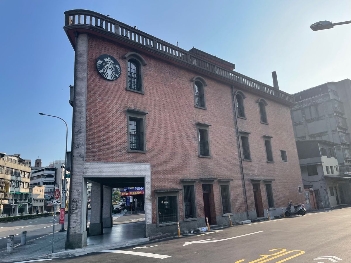 5/2
台北スタバ巡り
台湾スタバは今年25周年
レトロな建物がいい感じ