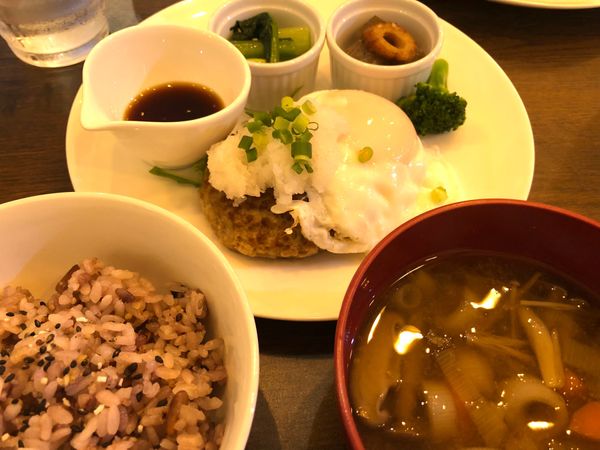 日本・東京都「SixTONES in 東京ドーム&浅草旅」の写真：ほっとするお店
お味噌汁の味噌は自分でと...