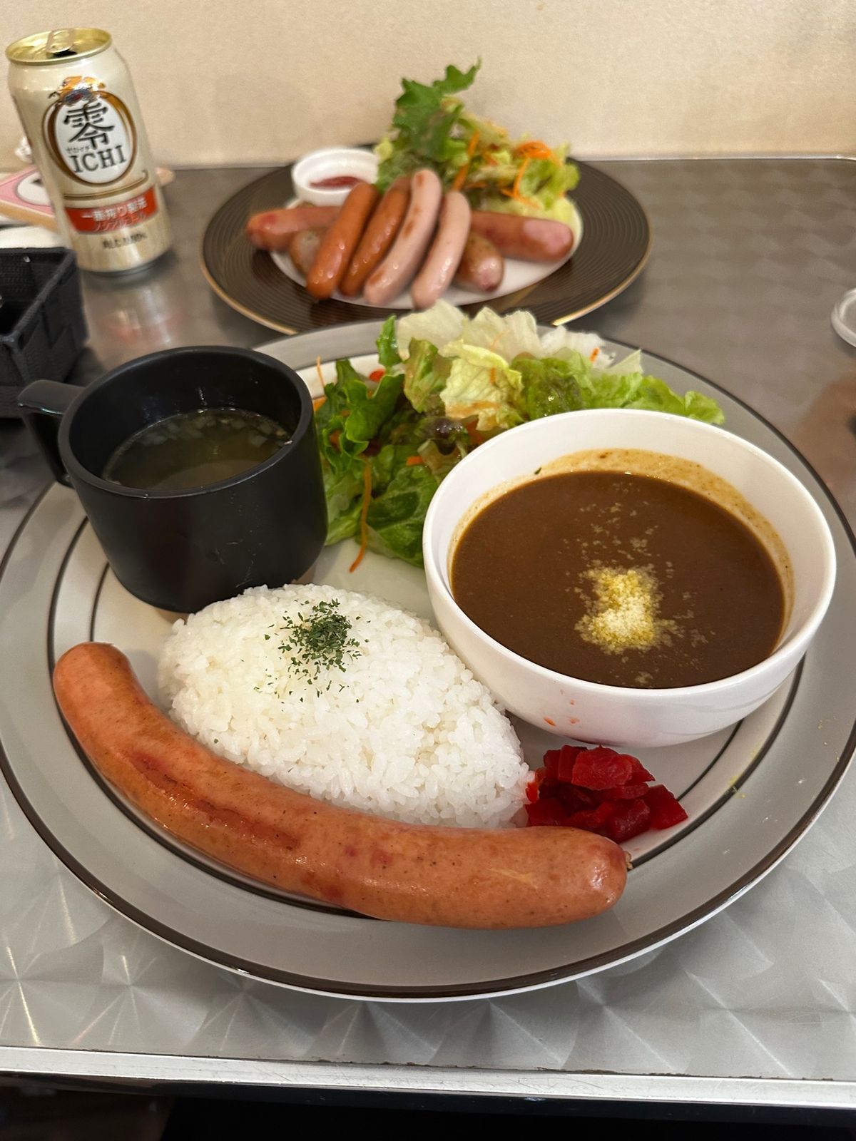 八ヶ岳清里ハム工房 リゾナーレ店

カレーについてくるソーセージ美味しかった！
