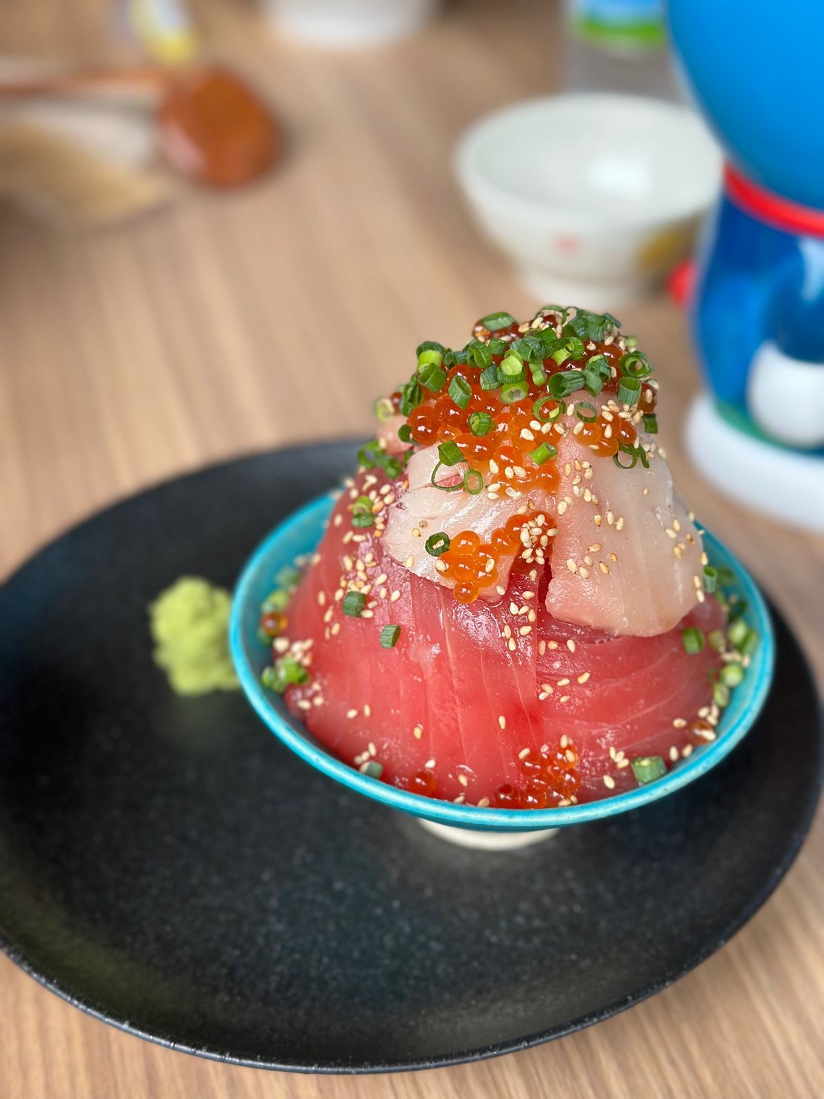 翌朝も天気がもちよかった。雨も降っても小雨程度。

帰り道に河口湖の近くに...