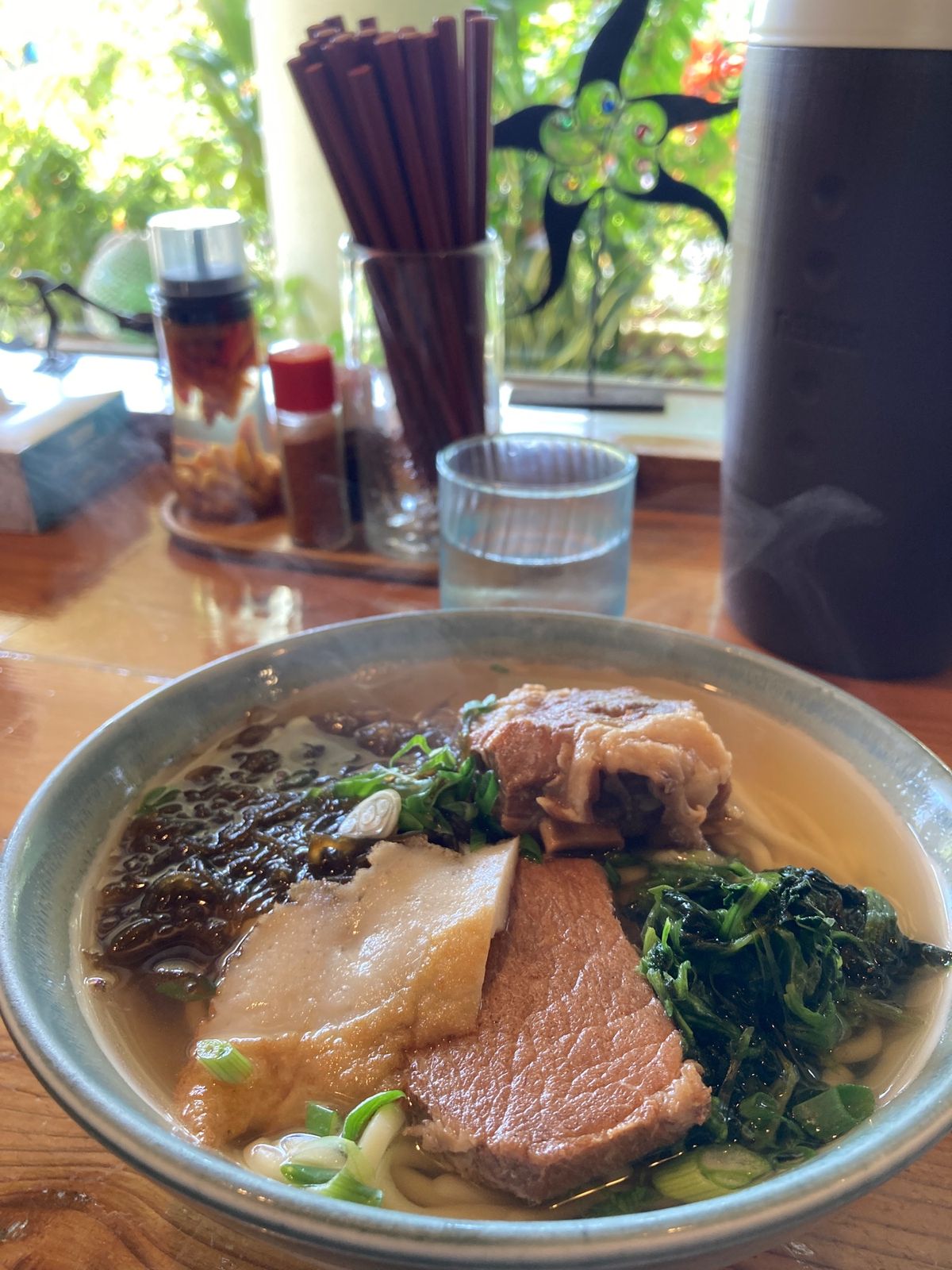 ご飯の写真はいくらでもあります。