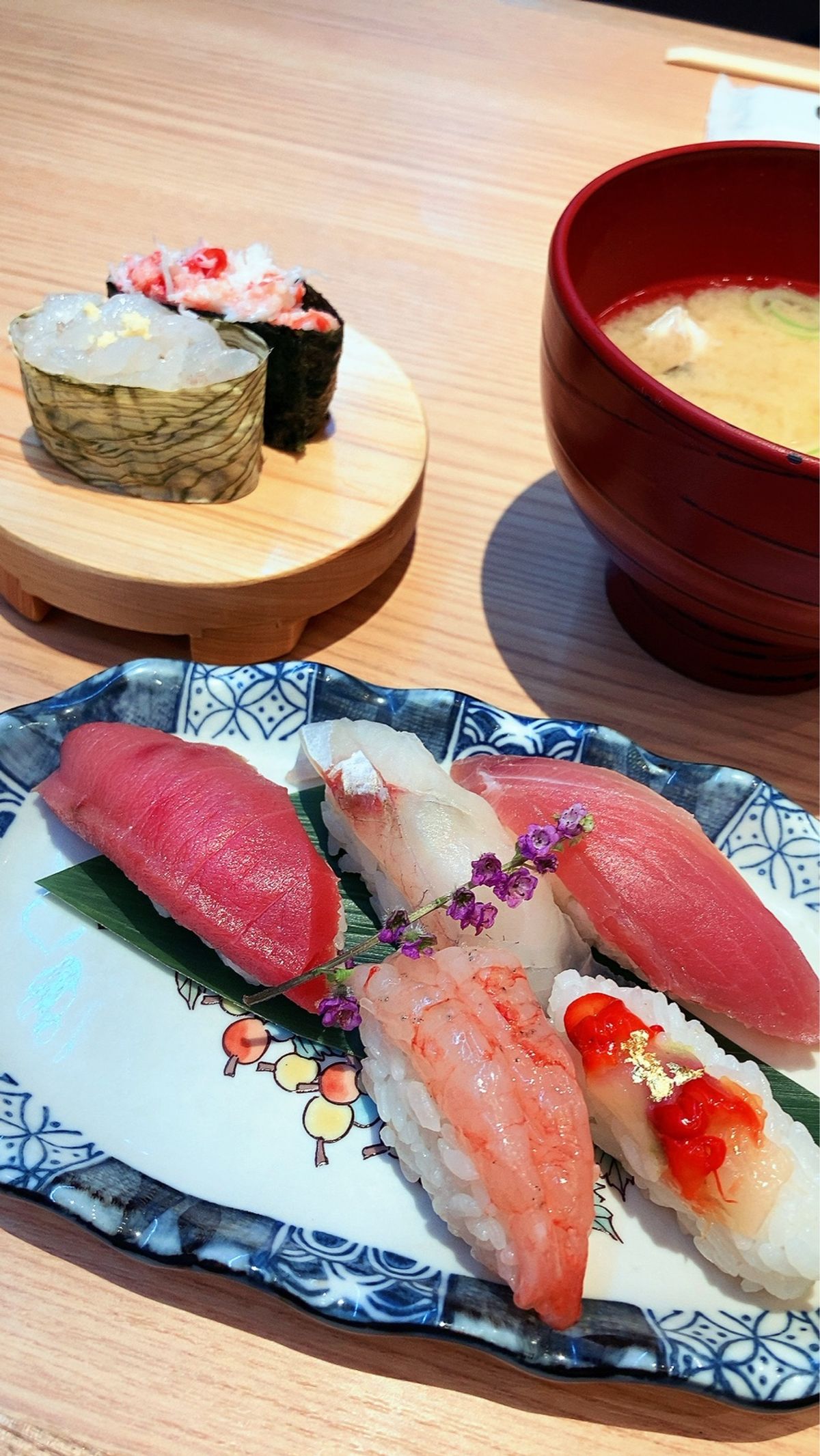 金沢に寿司を食べに行きました。
おいしいに決まってますよね😚