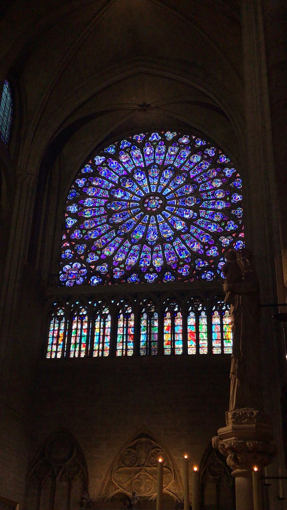 ノートルダム大聖堂
火災の起こる前にたまたま訪れていました。
復活した暁に...