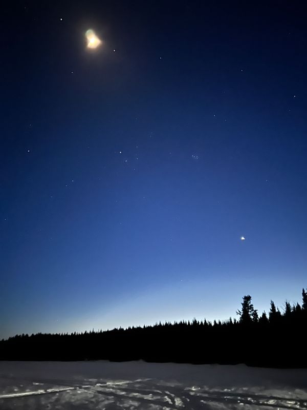 カナダ・バンクーバー「カナダ、BC」の写真：凍った湖で星空鑑賞⭐️