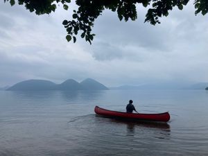 洞爺湖でカヌー体験
行き帰りの道中で壮瞥滝に寄ったり、ニセコのオシャレダイ...