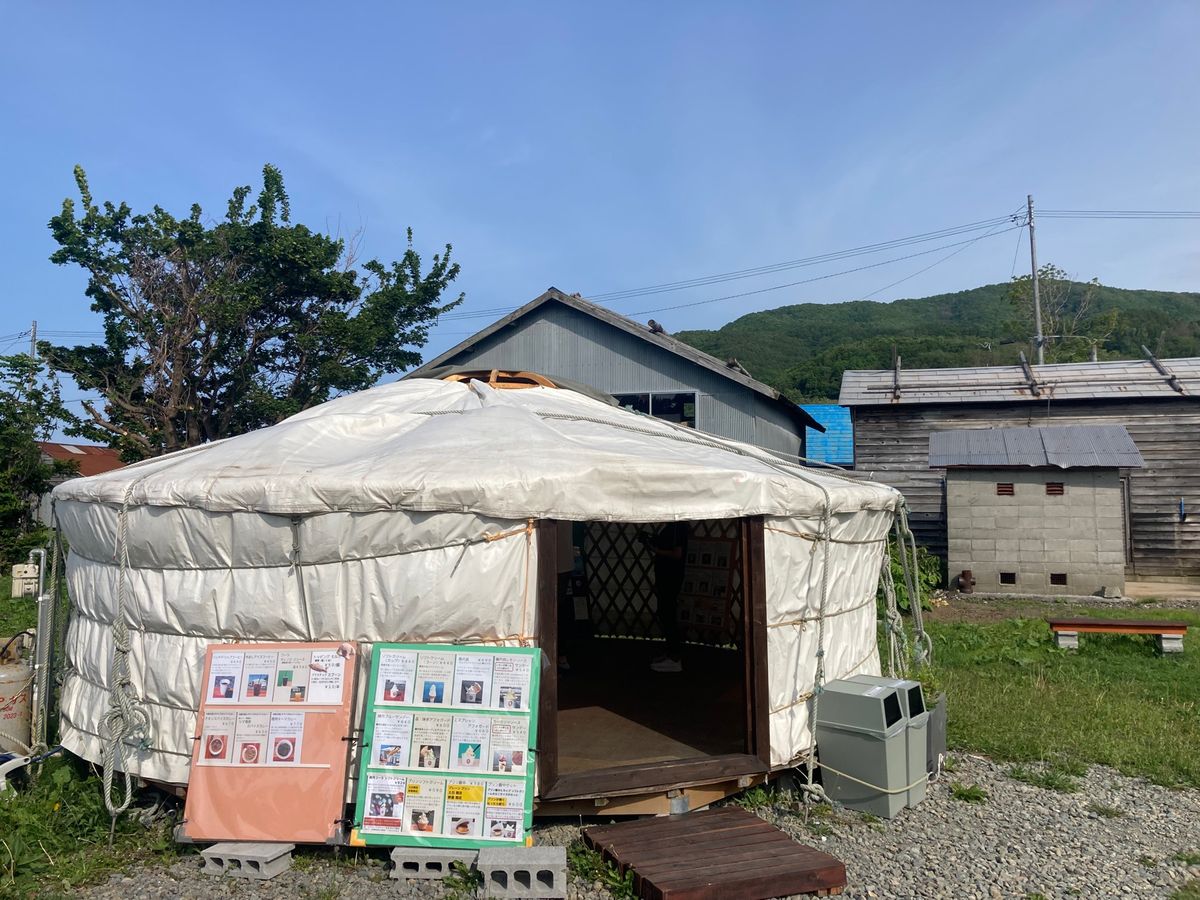 積丹にある「純の店」でザンギ定食をいただく。
大きなザンギがゴロゴロ乗って...