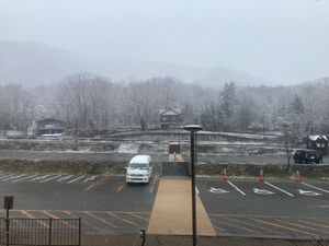 支笏湖からの風不死岳
4月でも雪（GWあたりまで降るらしい）