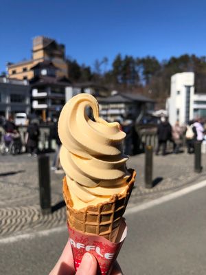 温泉ソフトクリーム🍦
たまこんにゃく
きな粉餅
福豚まん

どれも美味🥺👏