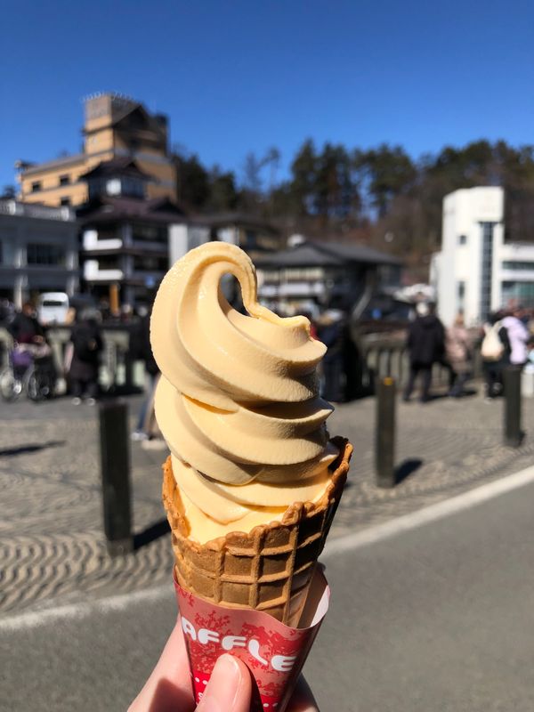 日本・草津「草津食べ歩きツアー」の写真：温泉ソフトクリーム🍦
たまこんにゃく
き...