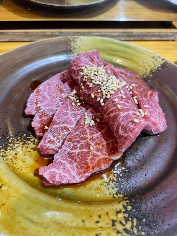 日本・竹富島「石垣島」の写真：近くの焼肉屋さんで石垣牛
朝からシャンパ...