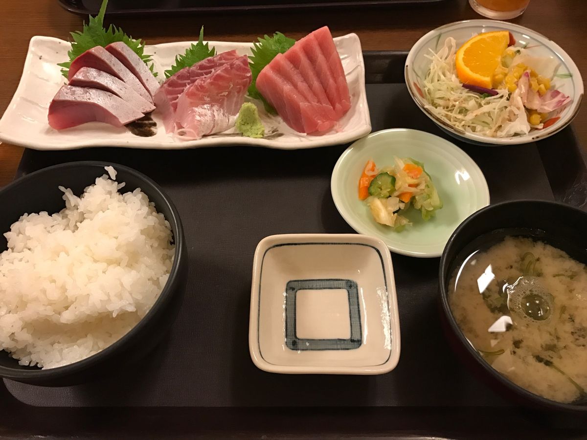 新潟、子どもの頃はスキーで何回か来たけど
観光ははじめて。
家族の故郷だけ...