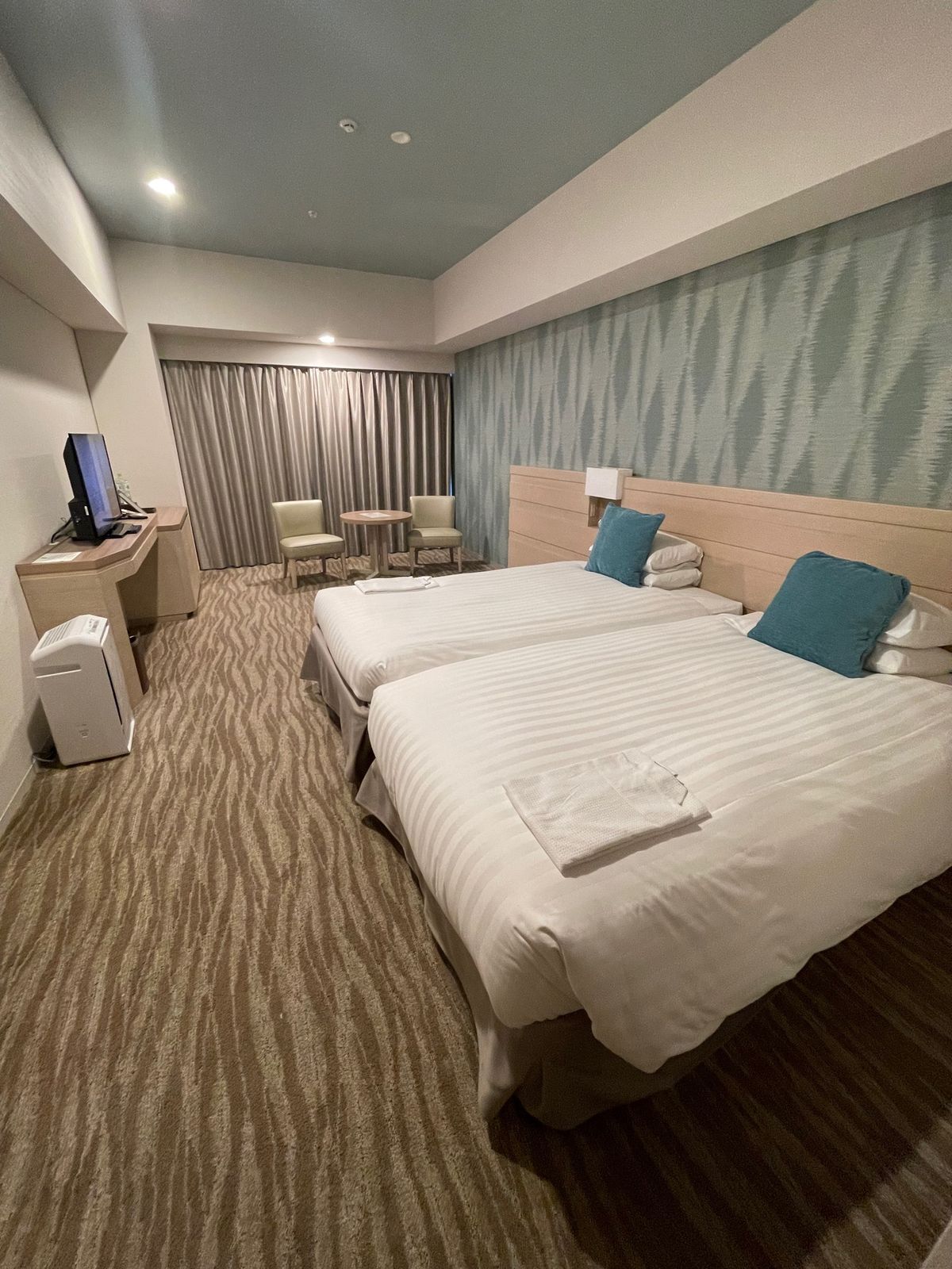 東京ベイ東急ホテル🏨
埋め立ての海だけど、眺めは良い。
部屋も広めで快適😇