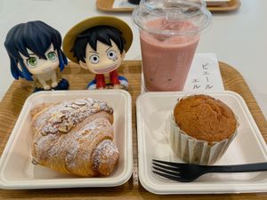 福岡空港で搭乗券を発券した後、ピエール エルメってところで朝兼お昼ご飯。