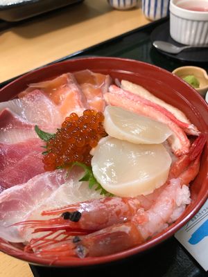 食べ歩き
海鮮丼