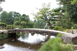 ２日目　兼六園→ひがし茶屋街
→福井へ・・永平寺→東尋坊
→宿泊