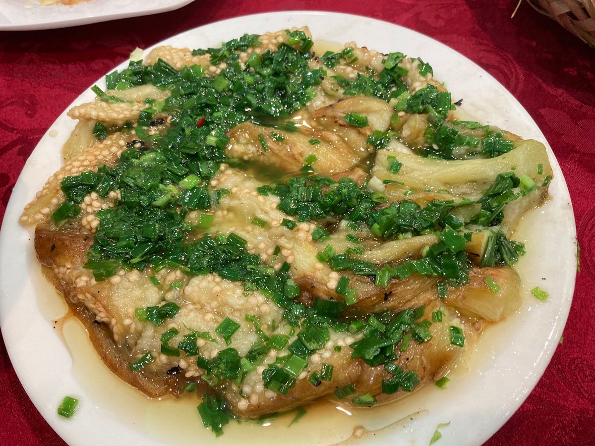 前回は良かったquán Tri Kỷ(別投稿参照)が魚介類が時価ばかりの面...