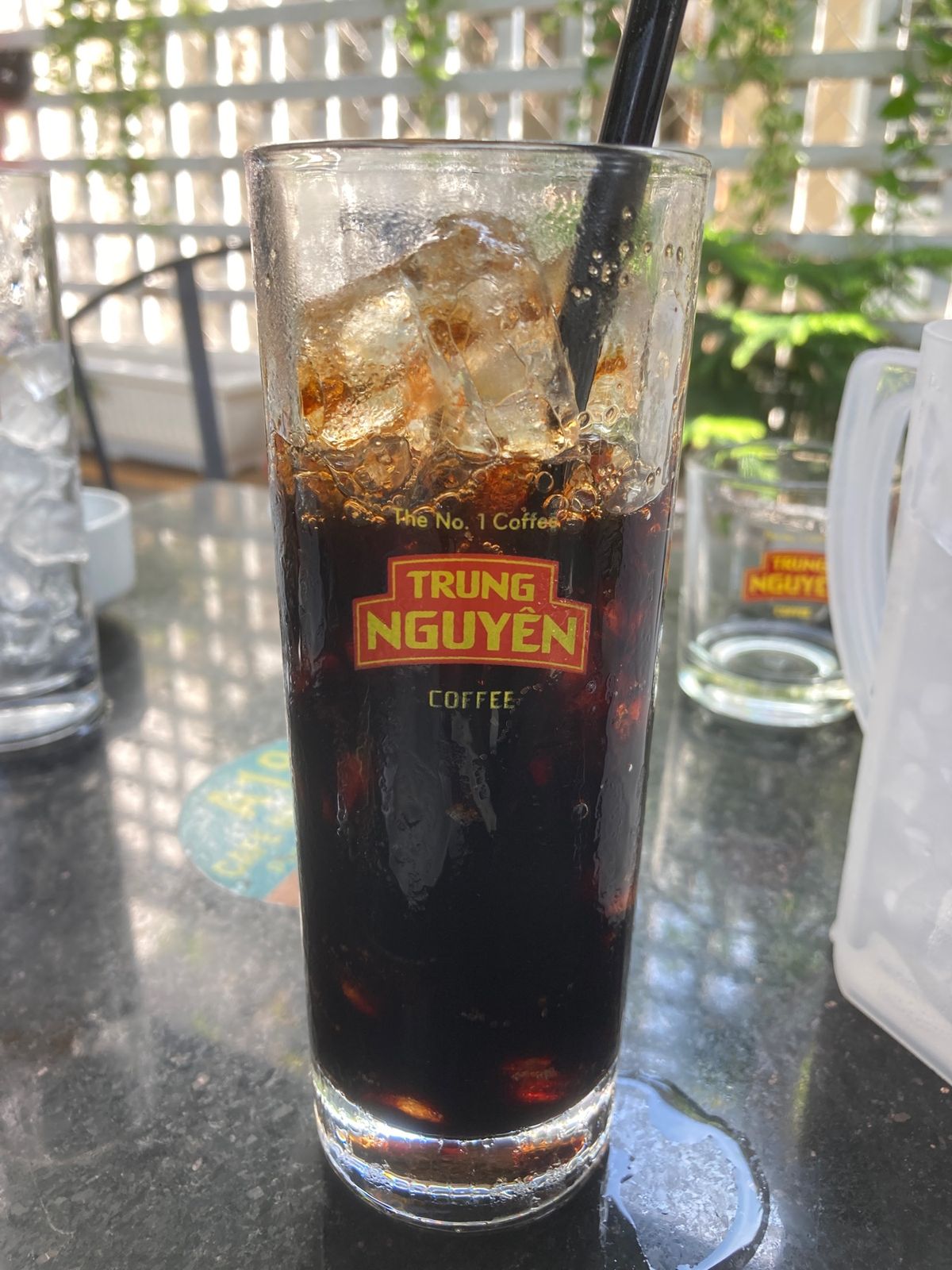 ひき肉スープが本当に美味しい米麺フーティウ屋さんのmì khô(汁なし中華...