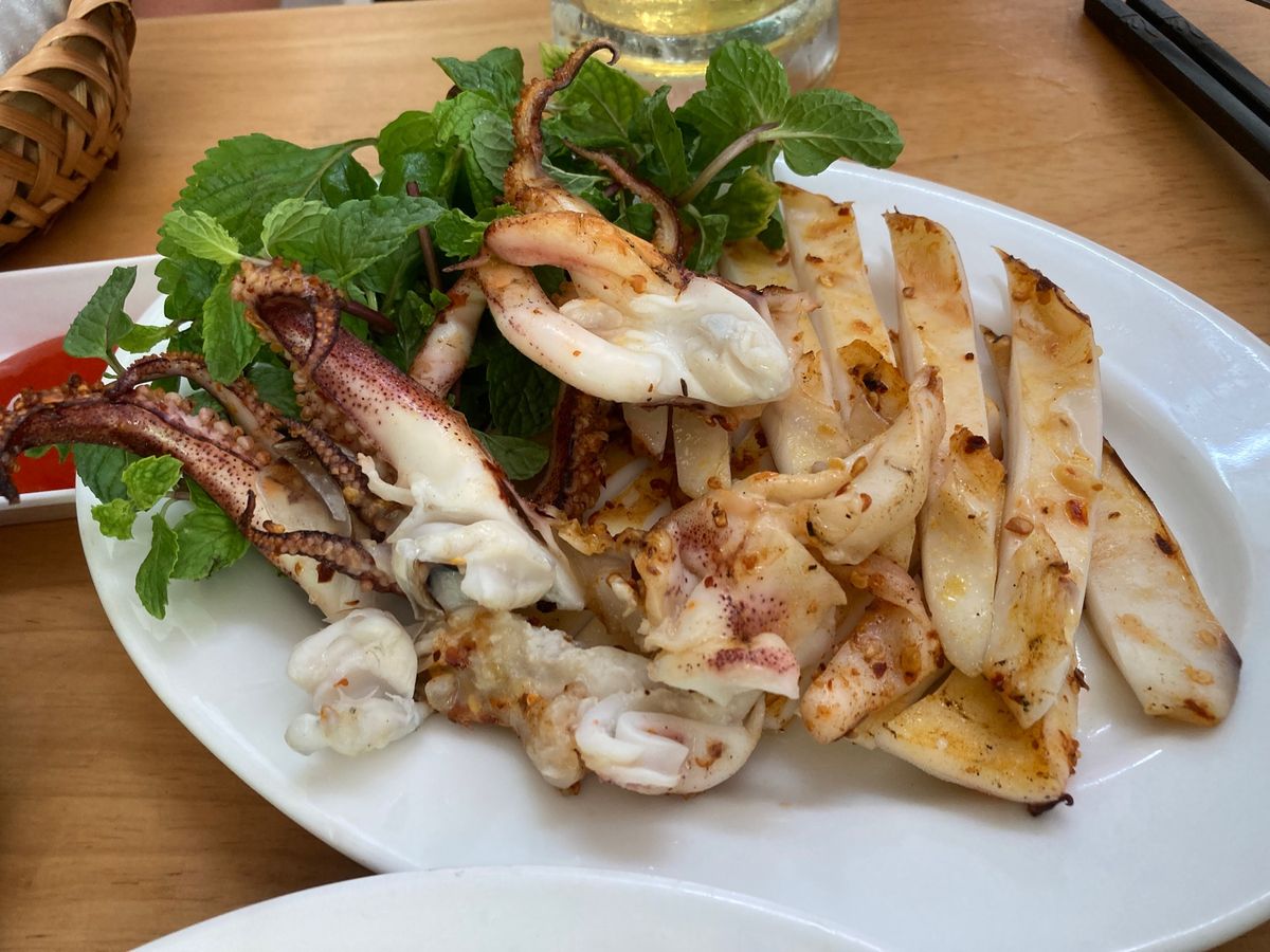 日の入り、コンダオ中心部のビーチ、cá thu khô(サワラの煮付け)、...