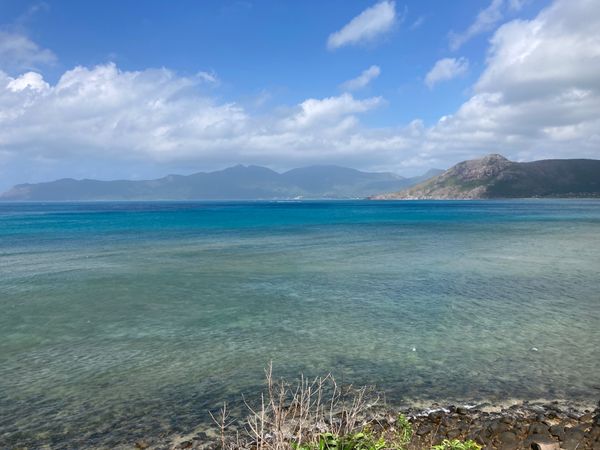 ベトナム「ベトナム」の写真：今回もバイクで30分以上かけて街中からシ...