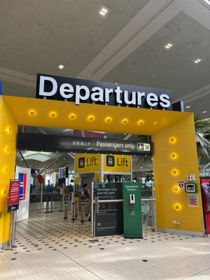 ブリスベン空港🛫

空港を飛び立つときは名残惜しくなるものだ🥺