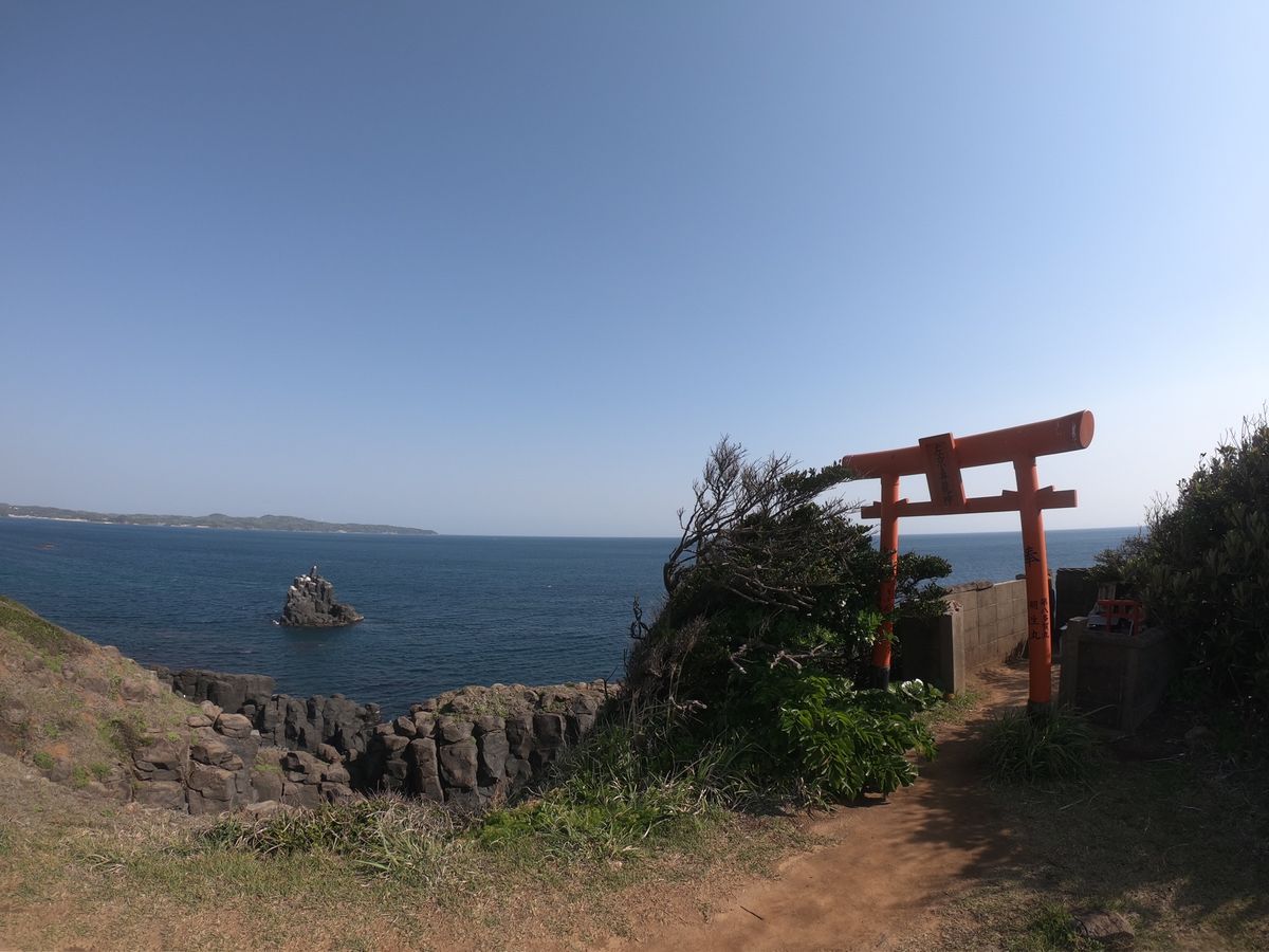 神社が結構多くて、島中に点在してます