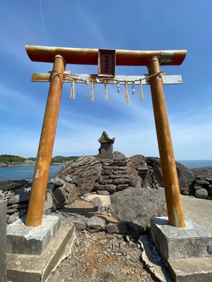 神社が結構多くて、島中に点在してます