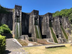 金刀比羅宮
豊稔池堰堤
大歩危峡観光遊覧船
かずら橋