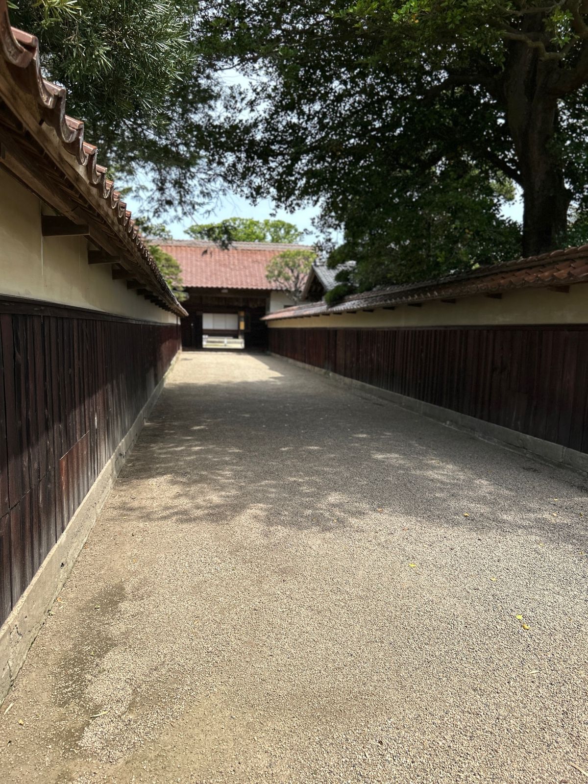 2日目の5/4
まずは島根の器を知りたくて売店目的に出雲民藝館へ。
明治に...