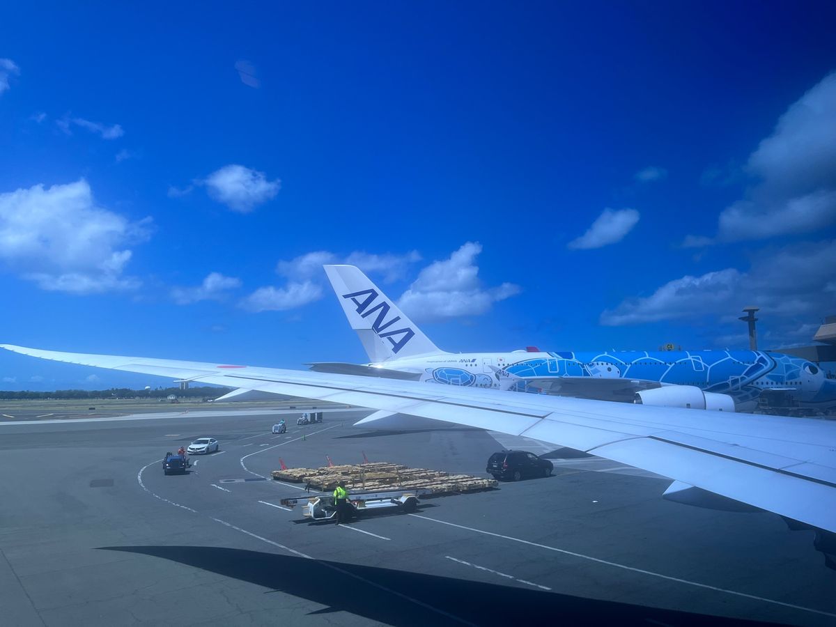 4/30日ダニエルKイノウエ空港✈️到着。乗継でリフェに飛びますがリフェ便...