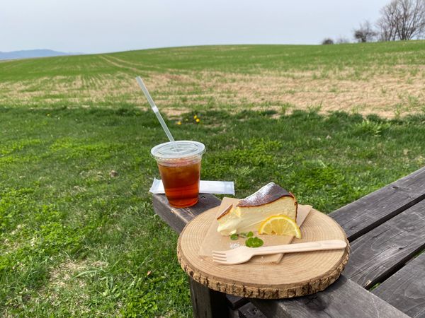 日本・北海道「北海道旅行」の写真：美瑛のひとさじにてランチを狙うも売り切れ...