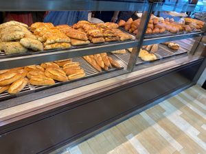 朝ごはんは札幌市内の人気パン屋さんのモーニング🥐

パン・オ・トラディショ...