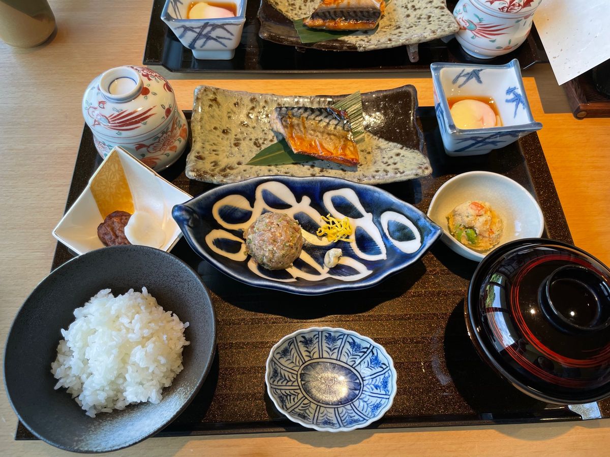 朝食は、アンジンより伊東の方がおいしかった。
人も少なくてお風呂ゆったり入れた