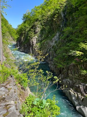 清津峡渓谷トンネルからのかにや横丁@新潟