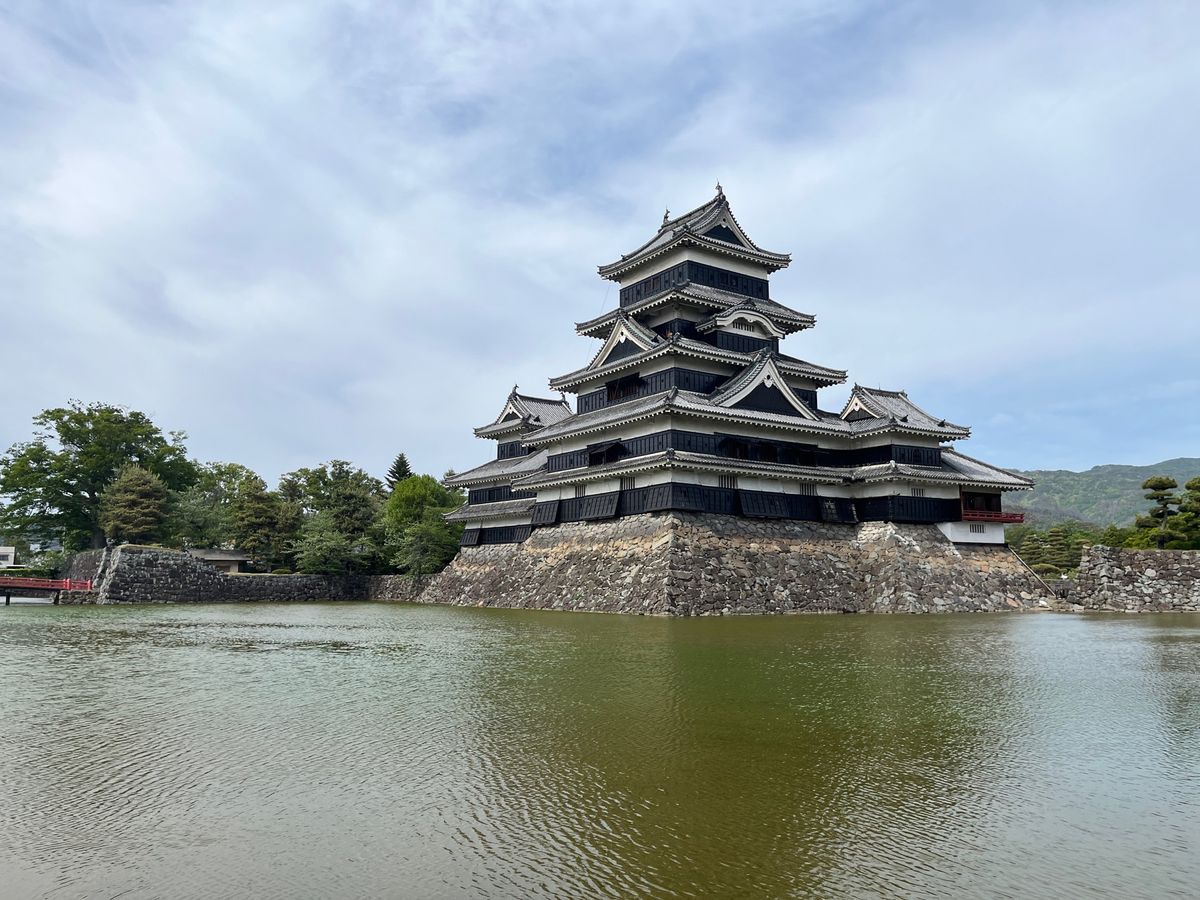 黒部ダム@富山からの松本城@長野