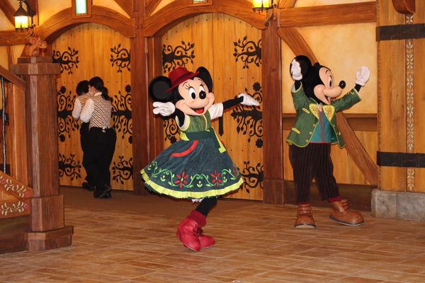 日本・千葉県「ディズニーランド&シー　バケパ　ミラコスタ」の写真：メインイベント　グリーティング
ショーで...