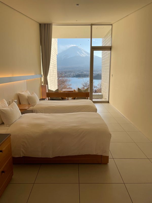 日本・山梨県「星のや富士🗻」の写真：はじめて部屋の景色が最高すぎて叫んだww
