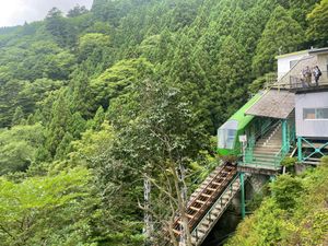 大山阿夫利神社⛩
下調べなしにきたら、
ケーブルカーまでの道のりが結構きつ...