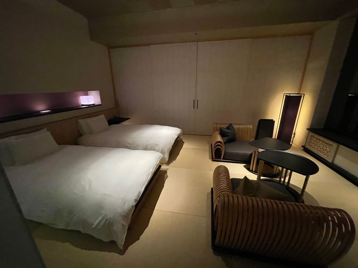 素敵なホテル
階ごとに宿泊者しかいないから、のんびり。
おもてなしのお茶を...